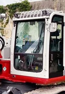 Parabrisas de policarbonato para excavadora Takeuchi TB2150 solamente