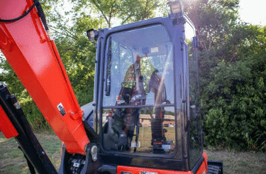 Kubota KX040-5, KX057-5, U48-5, U55-5 Excavator Windshield & Mechanical Fastening System