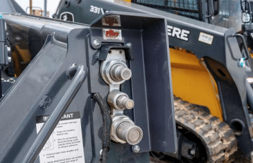 Protector de acople para series G de John Deere (317G - 325G)