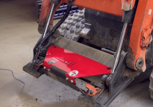 Protector de cilindro de acople rápido Kubota SVL 97-2