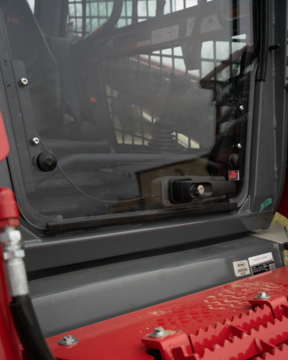 Sistema de sustitución de parabrisas y de fijación mecánica Takeuchi TL8R2