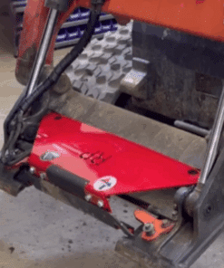 Kubota SVL 97-2 Quick Tach Cylinder Guard