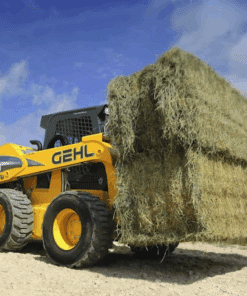 Alternative view of Gehl V420 Series Poly Windshield